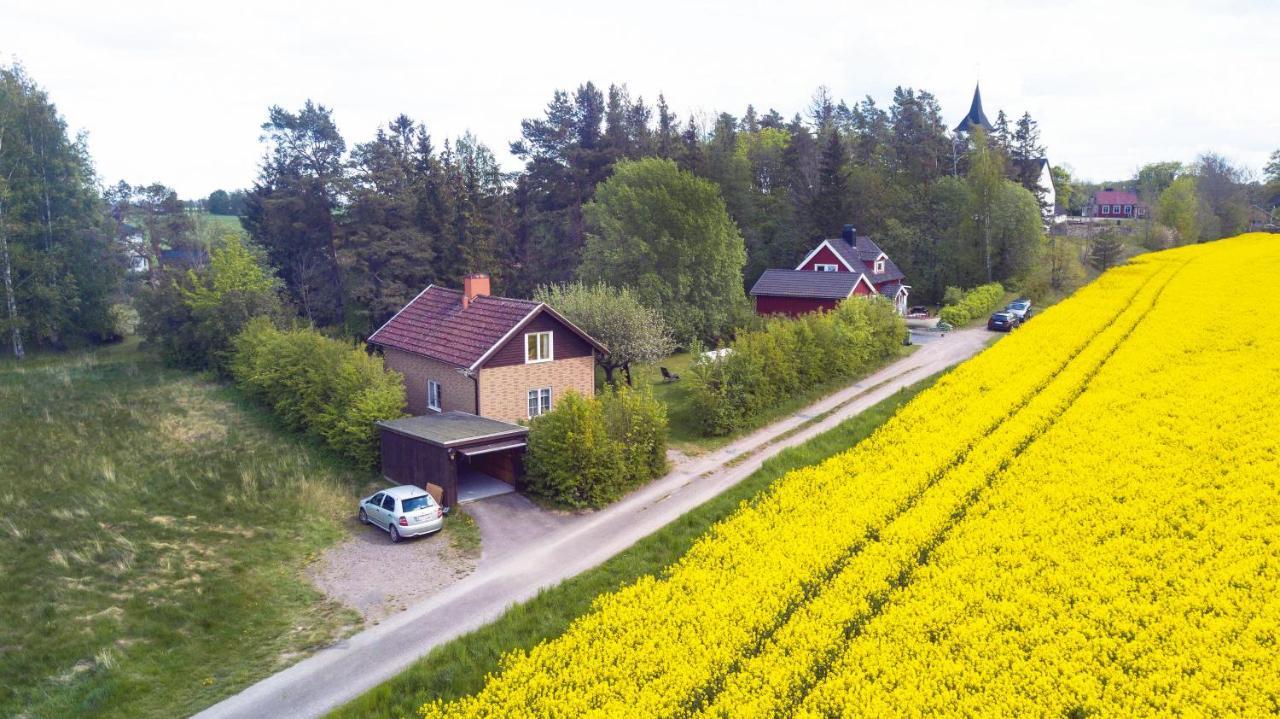 The Cozy Little House Apartment Мотала Екстериор снимка